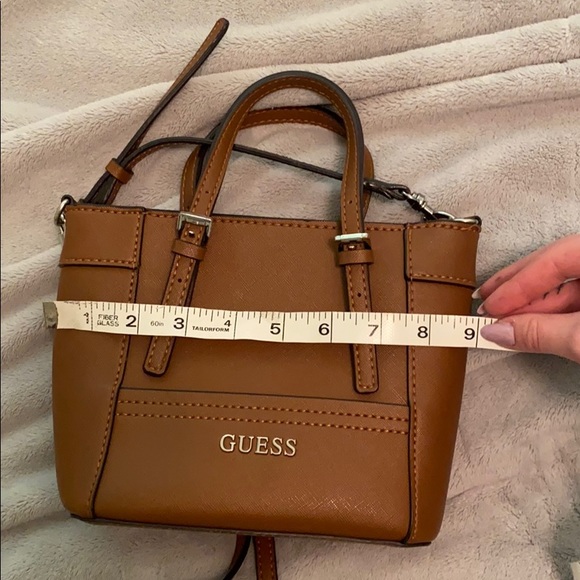 Guess purse - Picture 7 of 10
